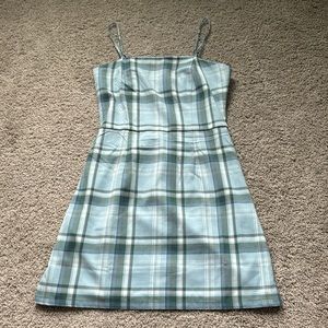 Patterned dress, size medium!